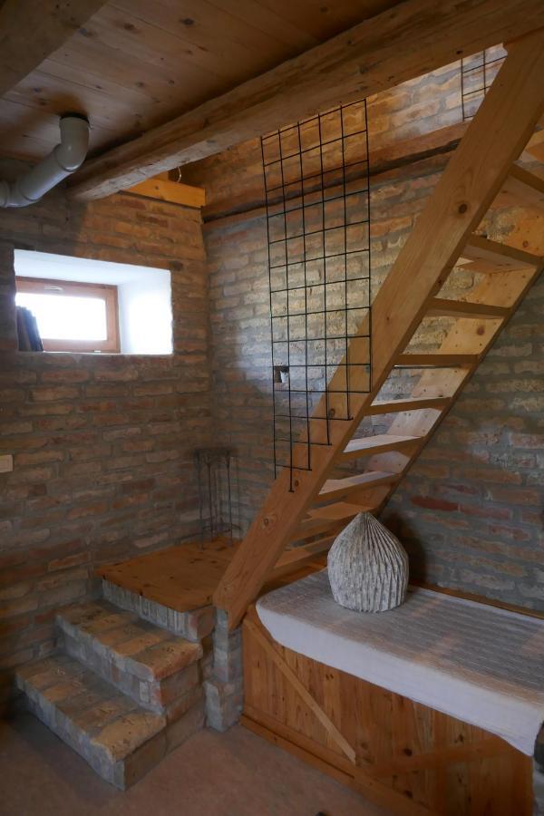 דירות Kneževi Vinogradi House Of Lovra מראה חיצוני תמונה